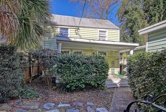 Building Photo - 70 Radcliffe St