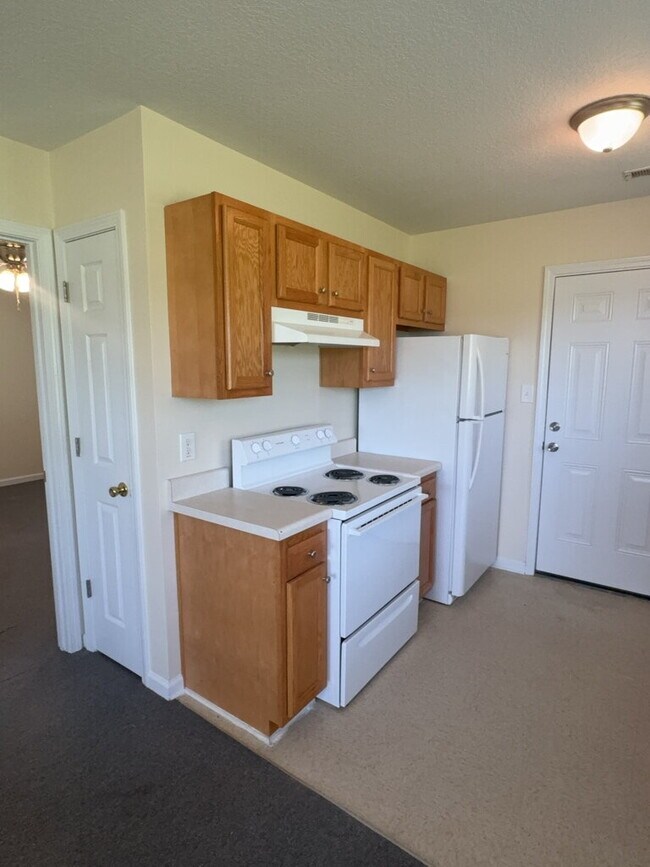 Building Photo - 204 Angus Ln