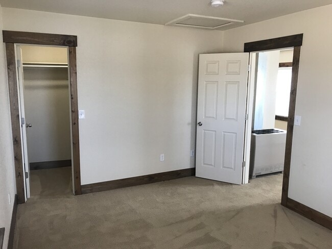 Building Photo - Charming remodeled 1 bedroom home in Windsor