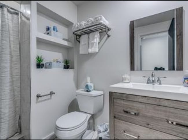 Building Photo - Madison Ave