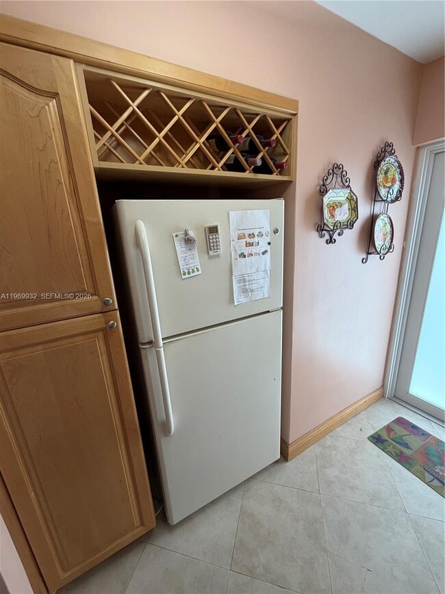 Building Photo - 710 N Ocean Blvd