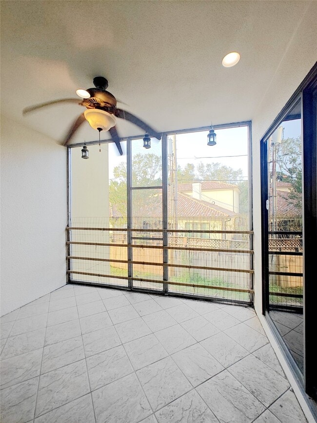 Building Photo - 3516 Bellaire Blvd