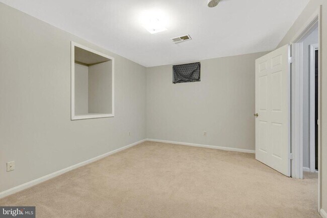 Building Photo - 2219 Cedar Mill Ct