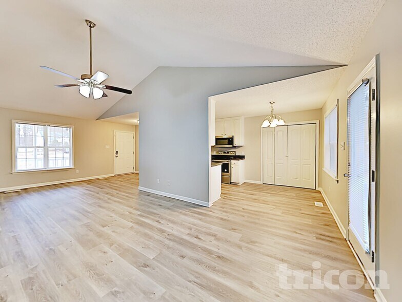 Building Photo - 119 Cambridge Elm Dr