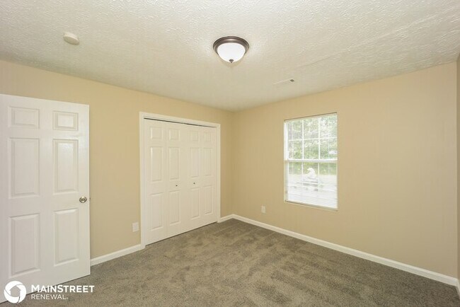 Building Photo - 9459 SLEEPY HOLLOW LN, JONESBORO, GA 30238