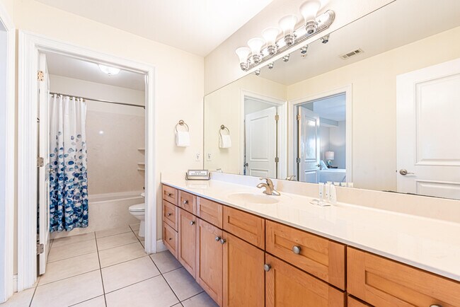 Building Photo - 43 Cassine Way