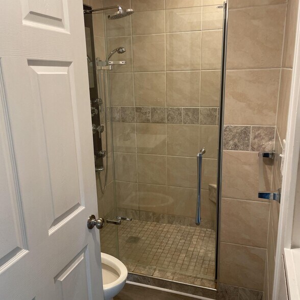 Building Photo - 2313 W Herold Ave