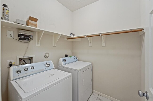 Building Photo - 6918 Poncha Springs Ct