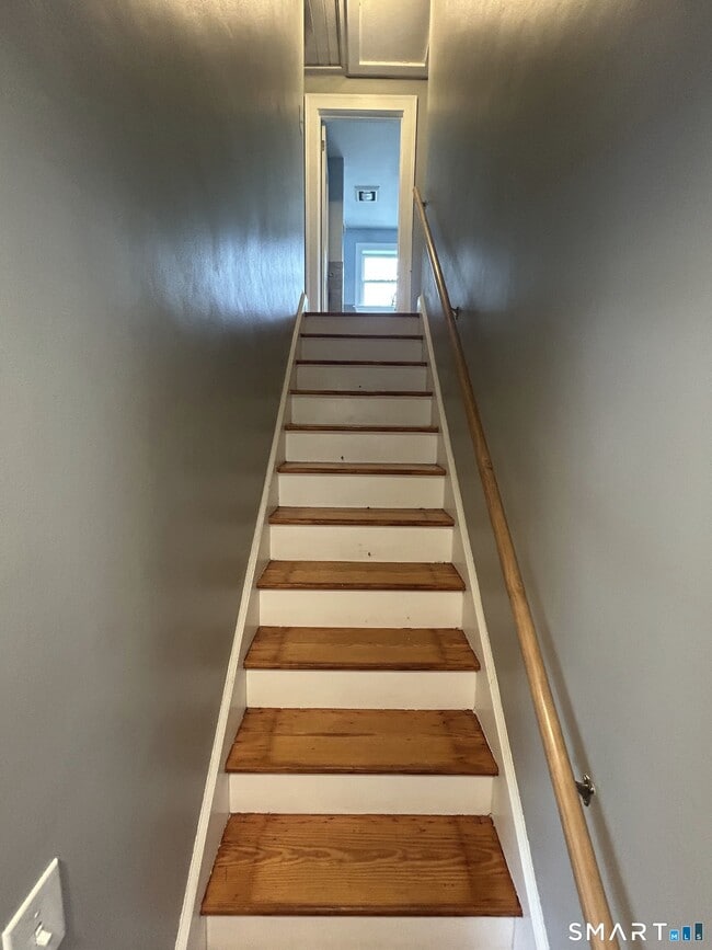 Building Photo - 62 W Elderkin Ave