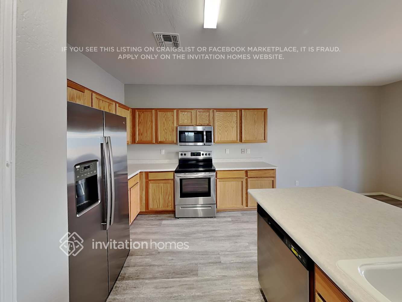 Building Photo - 14226 W Hearn Rd