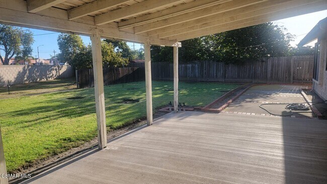 Building Photo - 2075 Sierra Pl