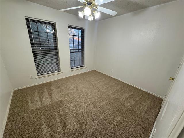 Building Photo - 706 Paintbrush Dr