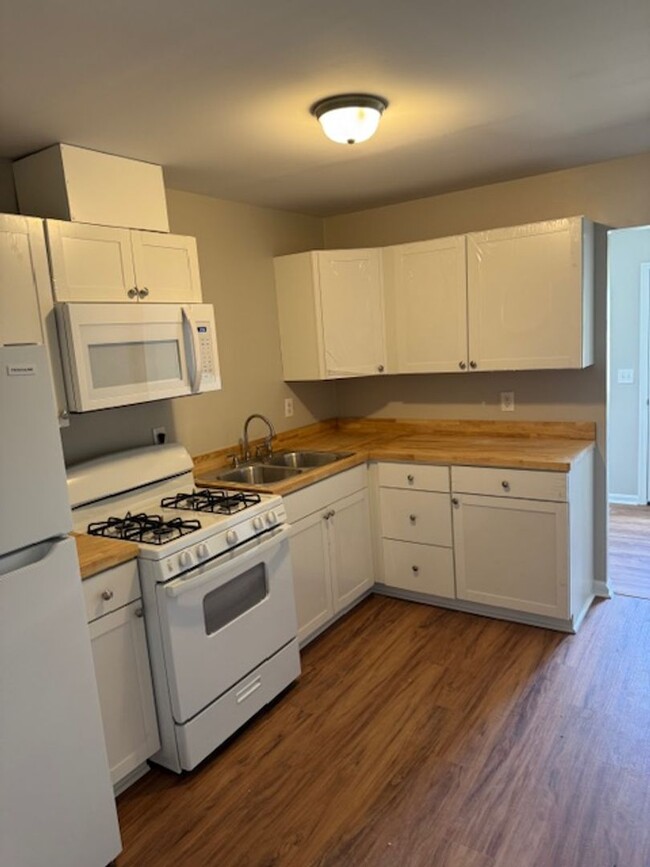 Building Photo - Completely Remodeled unit in North Augusta