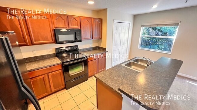 Building Photo - 331 Freedom's Ring Dr