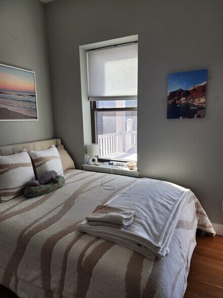 Building Photo - 471 Massachusetts Ave