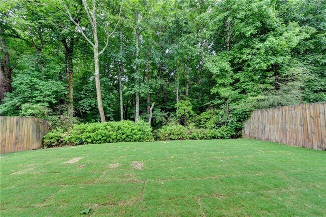 Building Photo - 2208 Staunton Dr NW