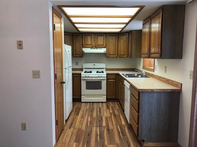 Building Photo - 3900 E Birch View Dr