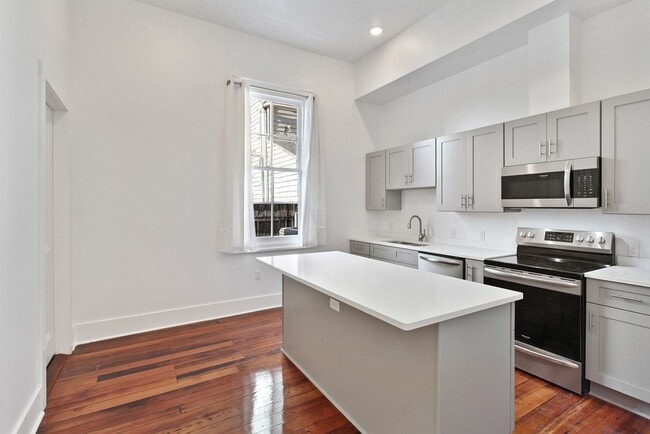 Building Photo - 3624 Magazine St