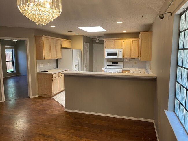 Building Photo - 4557 Shingle Oak Ln