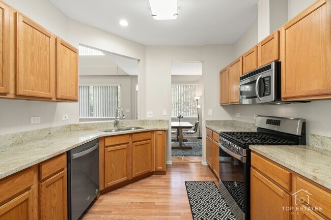 Building Photo - 5580 Lavender Ct