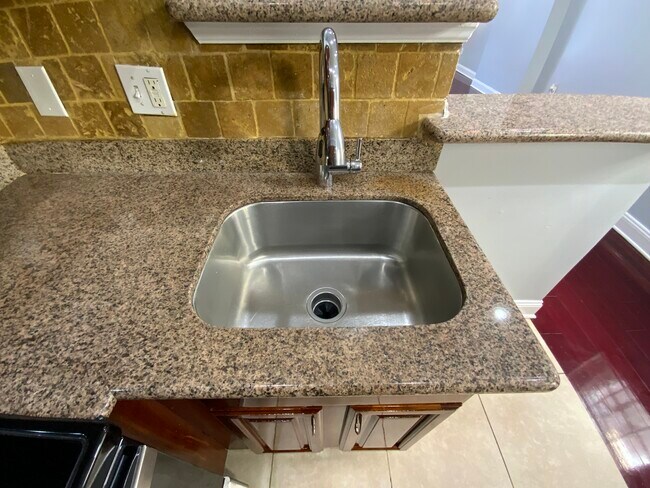 Building Photo - 2207 N 18th St