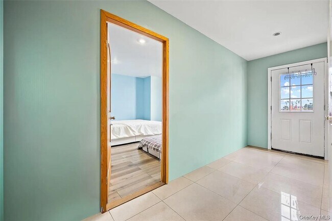 Building Photo - 106-07 Northern Blvd