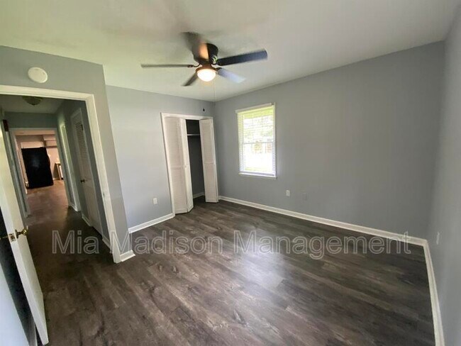 Building Photo - 7 Treadway St