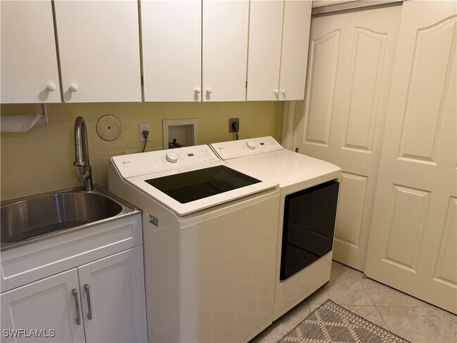 Building Photo - 8340 Mystic Greens Way