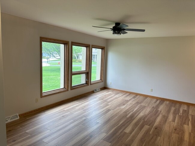 Building Photo - Beautifully Remodeled 3-Bedroom Home with ...
