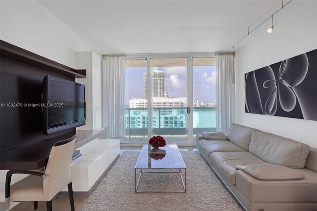 Building Photo - 5025 Collins Ave
