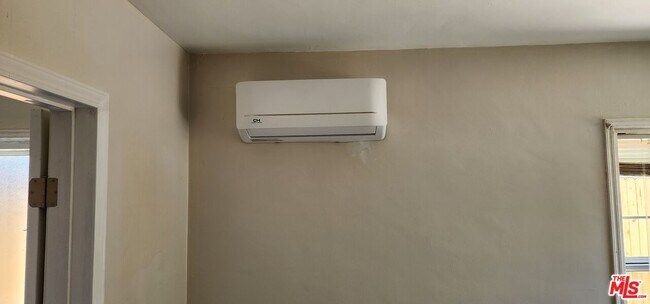 Building Photo - 9717 Tujunga Canyon Blvd