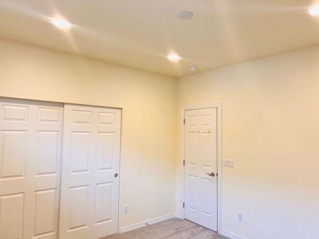 Building Photo - 8333 Camano Loop NE