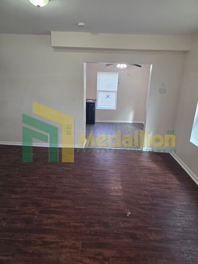 Building Photo - Updated 3-Bedroom Home with Sunroom and Backyard Space