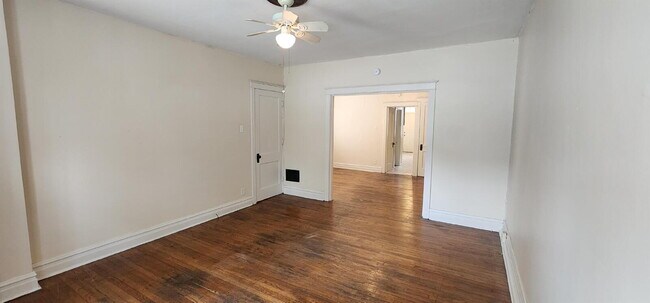 Building Photo - ** MOVE IN SPECIAL** First-Floor Unit with Hardwood Floors & Spacious Living Areas