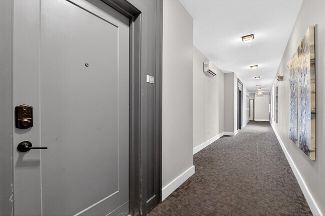 Building Photo - 43-45-45 W 32nd St