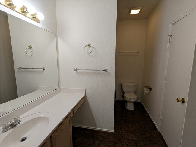 Building Photo - 6367 Stonewater Bend Trail
