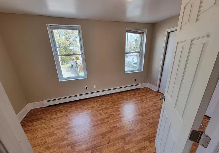 Building Photo - 335 Broad St