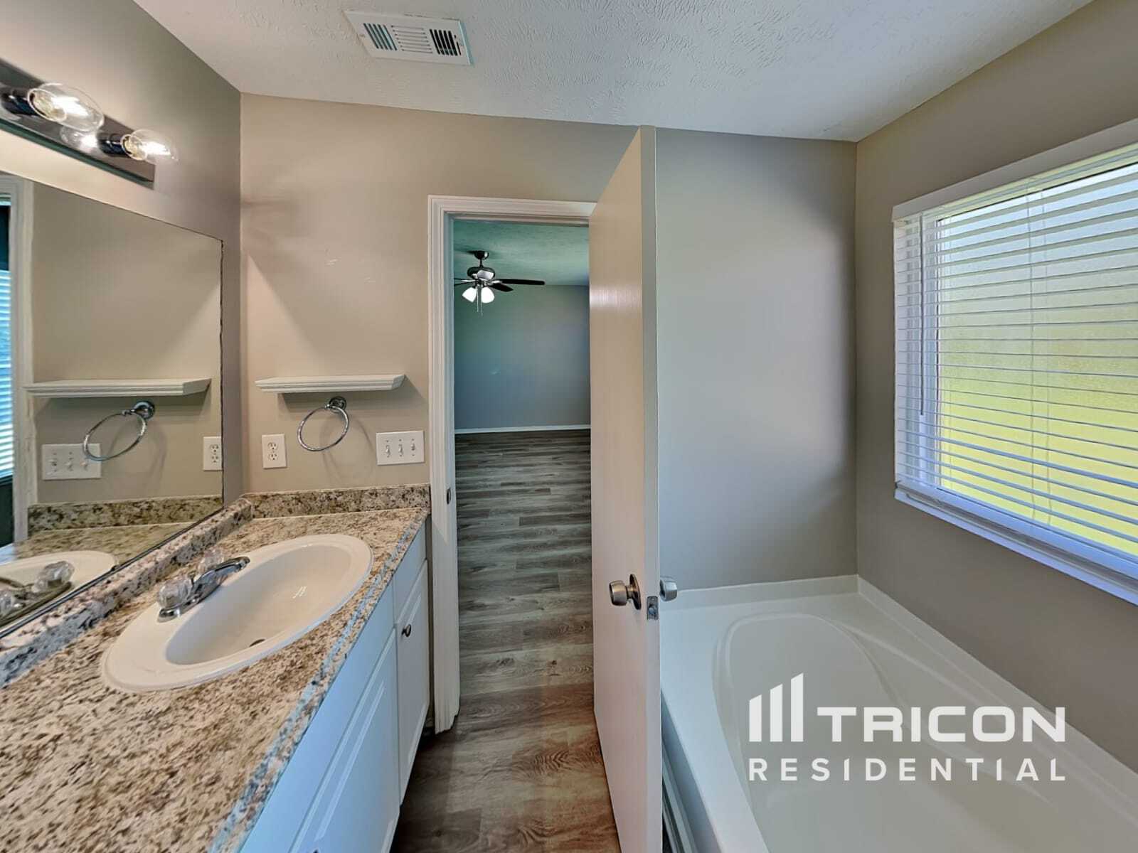 Building Photo - 1302 Kaiser Dr