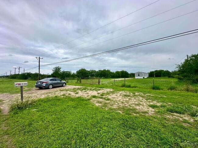 Building Photo - 22516 N Val Verde Rd