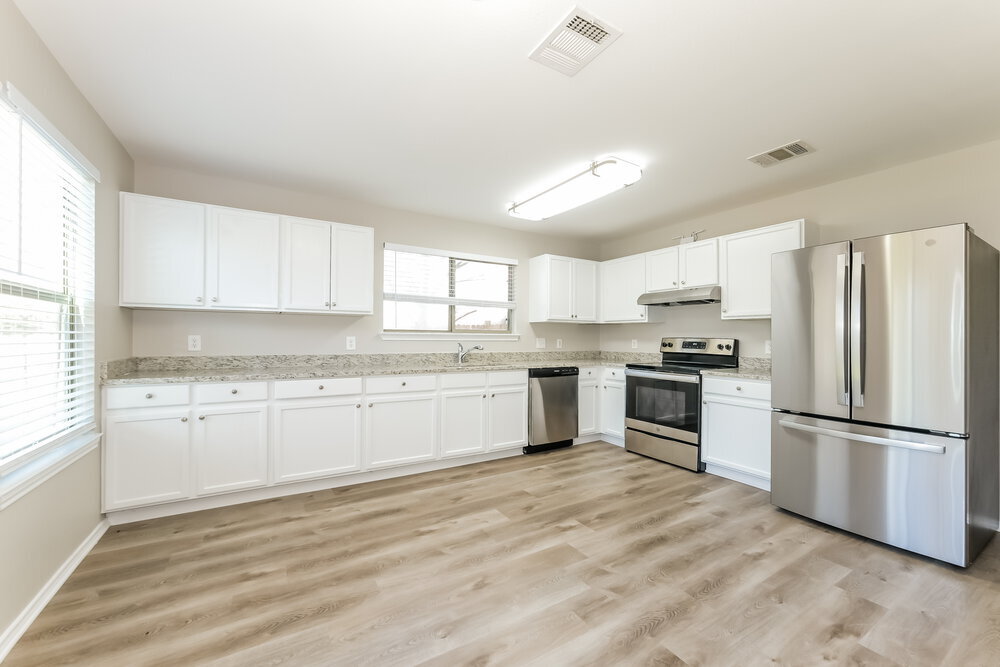 Building Photo - 5403 S Hearsey Dr