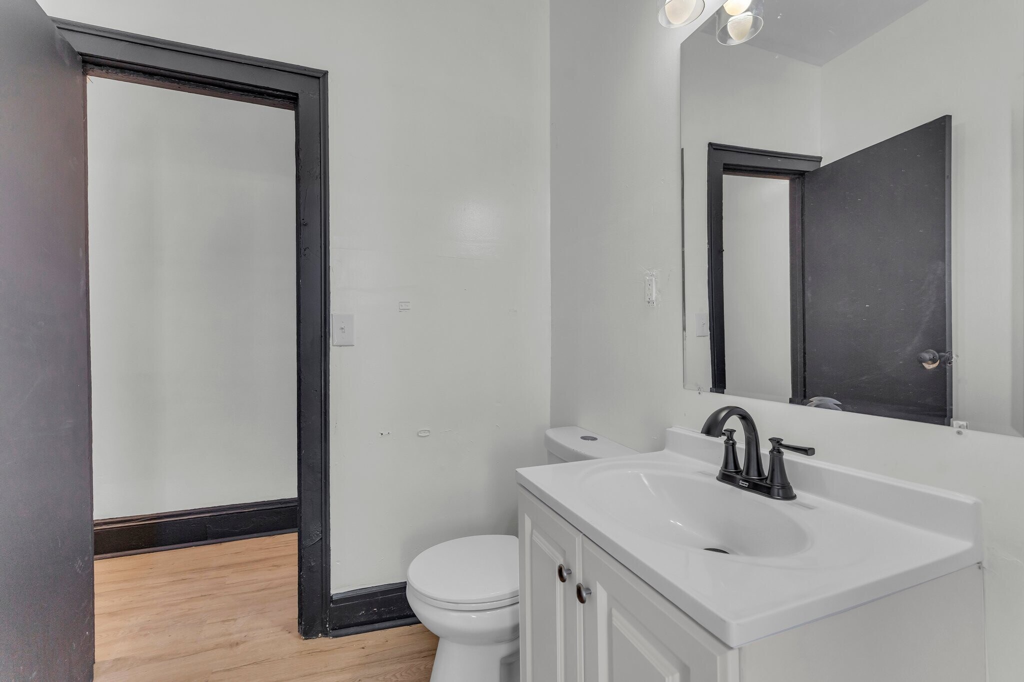Building Photo - 3447 E 140th St