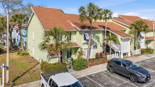 Building Photo - 3595 41st Ln S