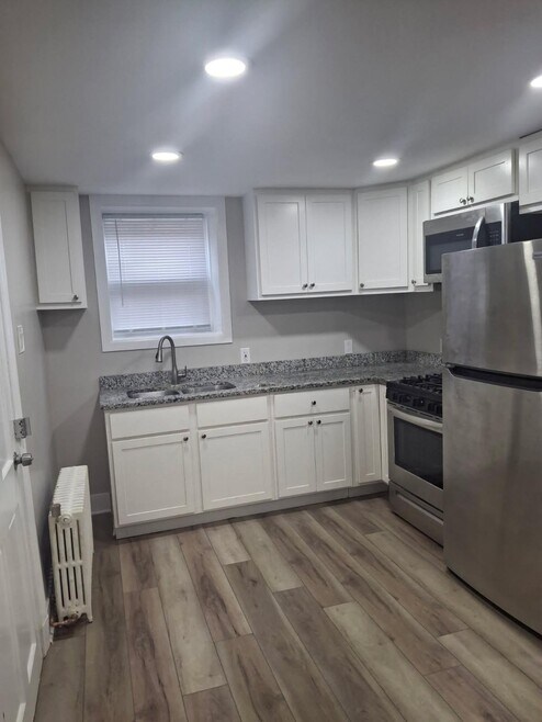 Building Photo - 1401 Elmwood Ave
