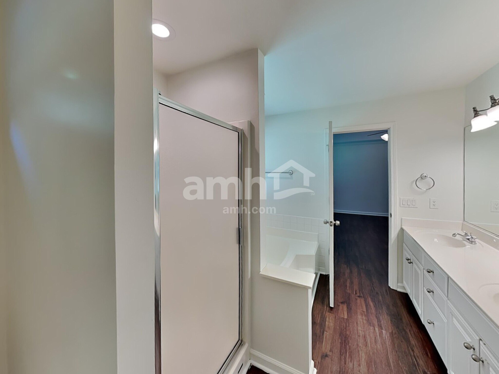 Building Photo - 122 Tanager Ln