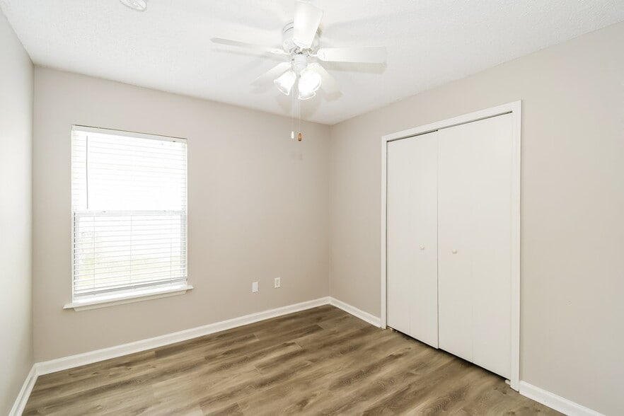 Building Photo - 957 Wynfield Cir