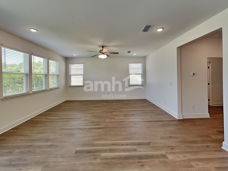 Building Photo - 215 Gershon Wy