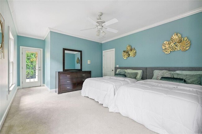 Building Photo - 11140 W Rd