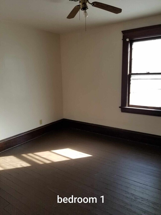 Building Photo - 539 Lord St