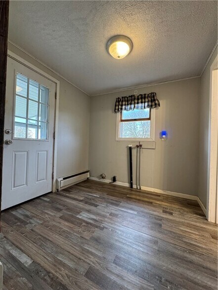 Building Photo - 70 9th St