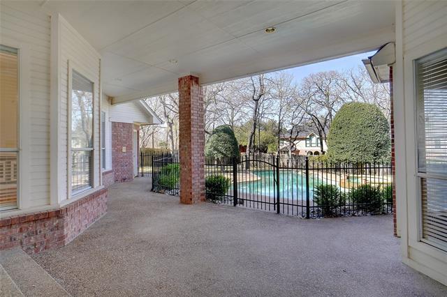 Building Photo - 300 Timber Lake Dr